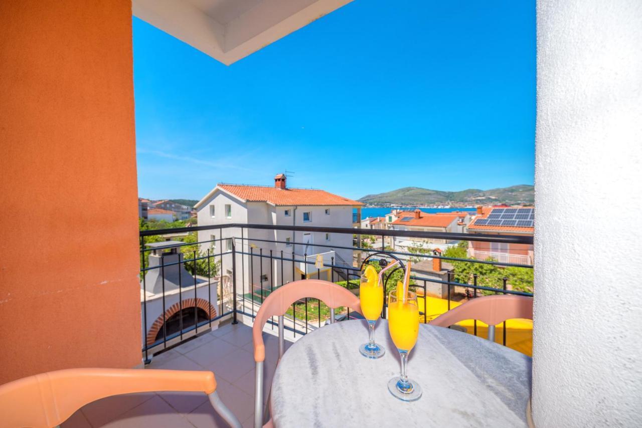 Villa Mihaela Trogir Eksteriør billede