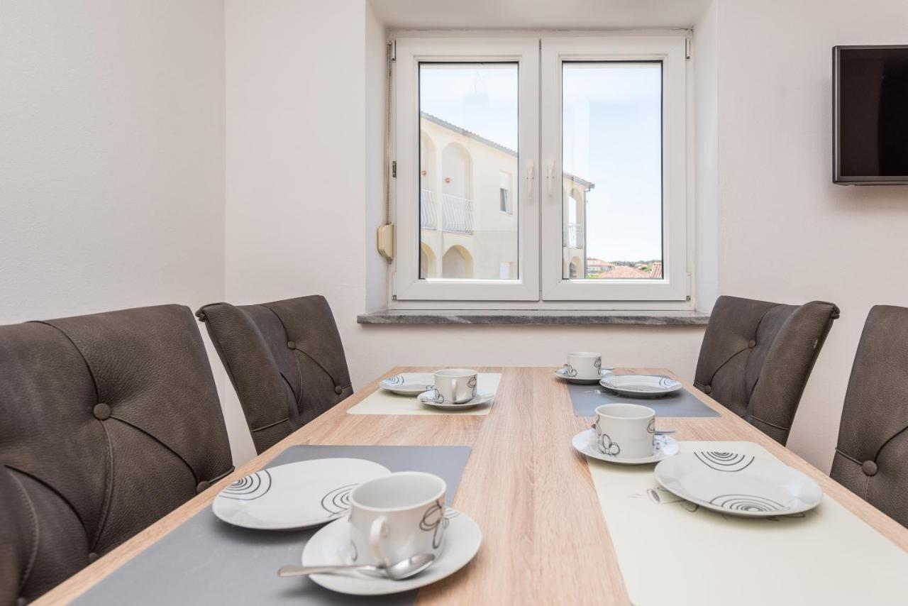 Villa Mihaela Trogir Eksteriør billede