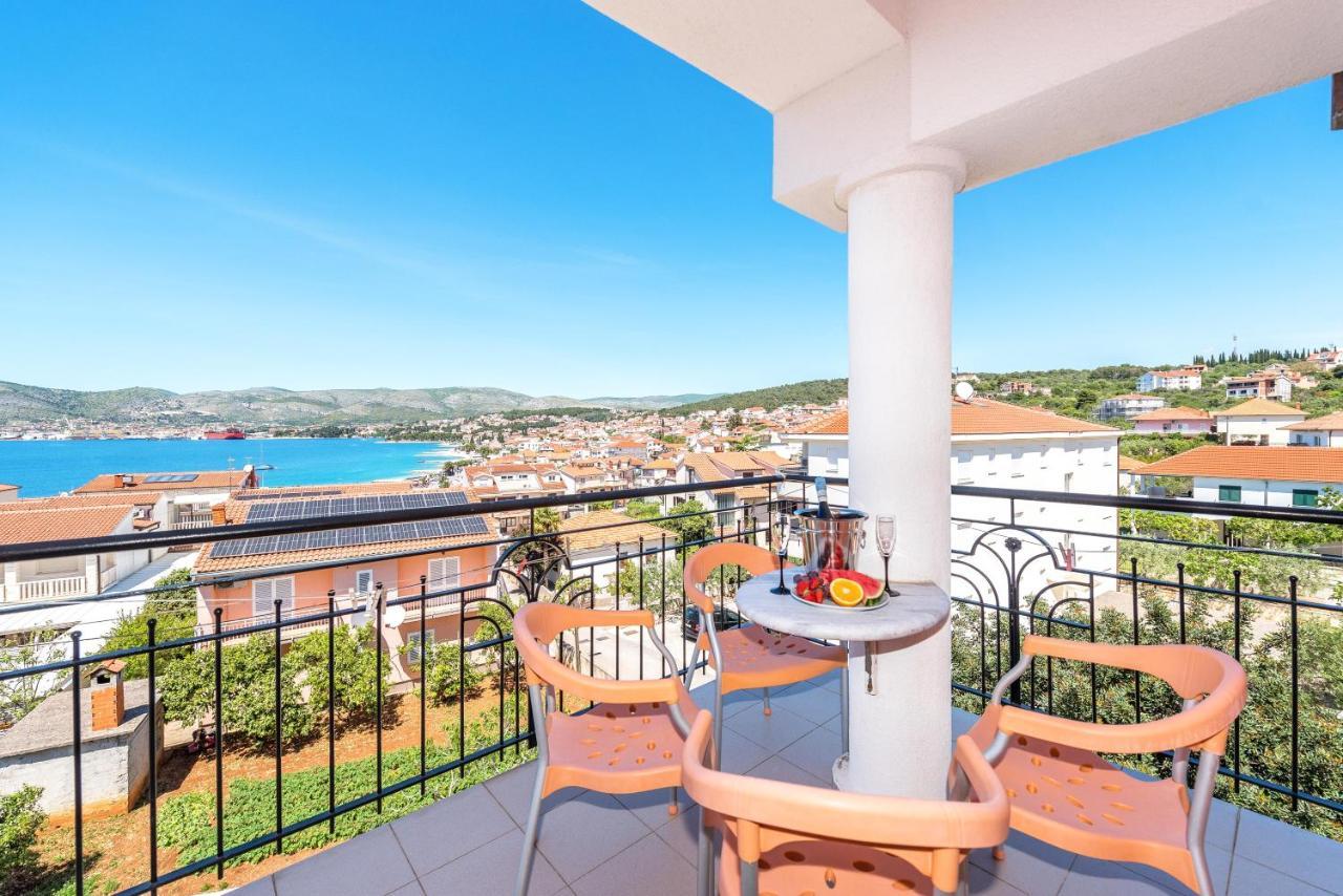 Villa Mihaela Trogir Eksteriør billede